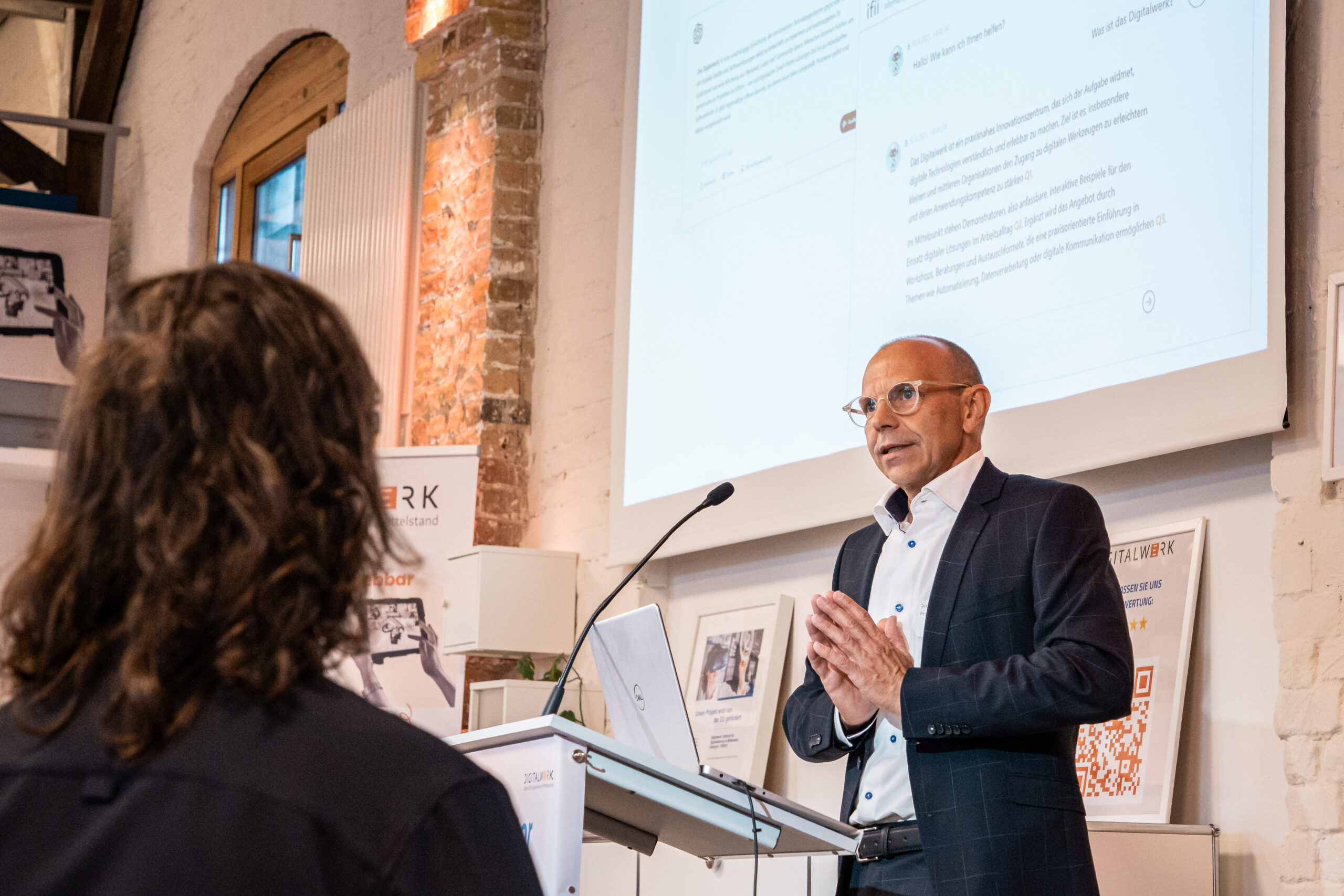 Prof. Dr. Jochen Scheeg beim KI-Navigator 2025